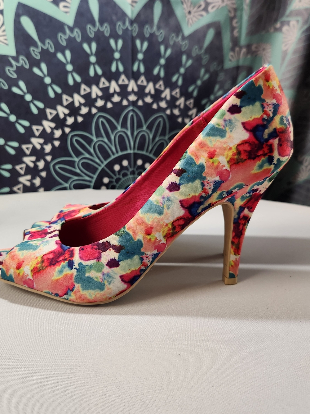 ⭐️Christian Siriano Floral Watercolor Peep Toe Stiletto Heels Pumps Vibrant 9.5 - Picture 3 of 16